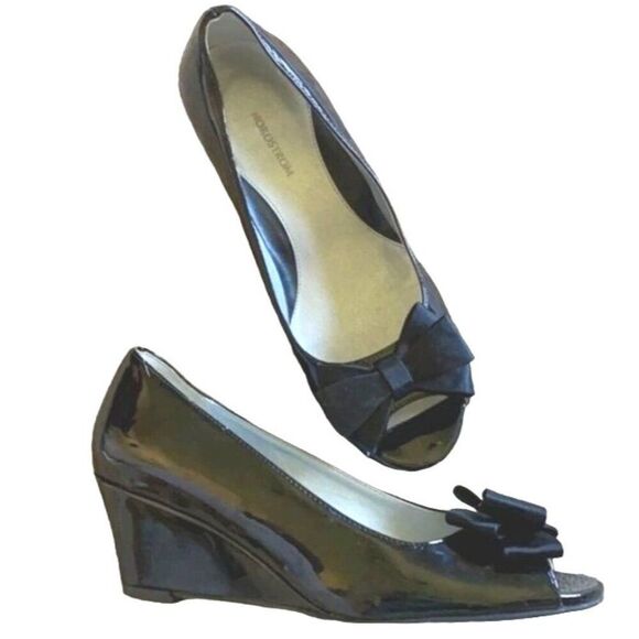 Nordstrom Children's Size 2.5 Black Patent Leather Peep Toe Wedge Shoes With Bow - Picture 1 of 7